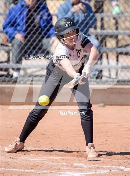 Thumbnail 2 in Highland vs. Apache Junction (Dobson/Westwood Invitational) photogallery.
