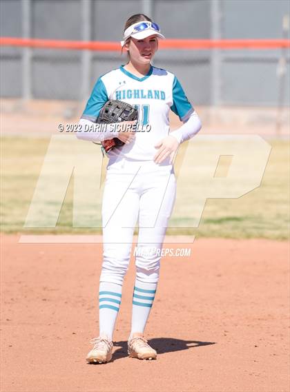Thumbnail 1 in Highland vs. Apache Junction (Dobson/Westwood Invitational) photogallery.