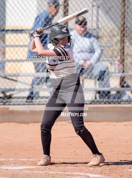 Thumbnail 1 in Highland vs. Apache Junction (Dobson/Westwood Invitational) photogallery.
