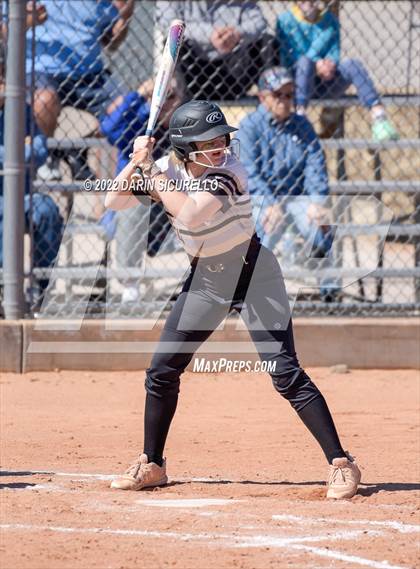 Thumbnail 2 in Highland vs. Apache Junction (Dobson/Westwood Invitational) photogallery.