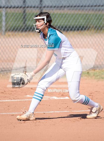 Thumbnail 3 in Highland vs. Apache Junction (Dobson/Westwood Invitational) photogallery.