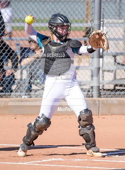 Thumbnail 2 in Highland vs. Apache Junction (Dobson/Westwood Invitational) photogallery.