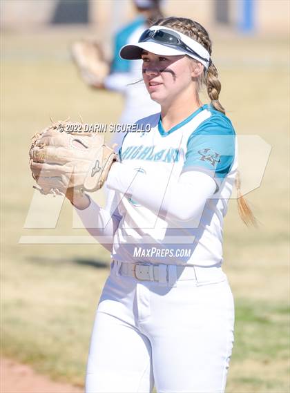 Thumbnail 3 in Highland vs. Apache Junction (Dobson/Westwood Invitational) photogallery.