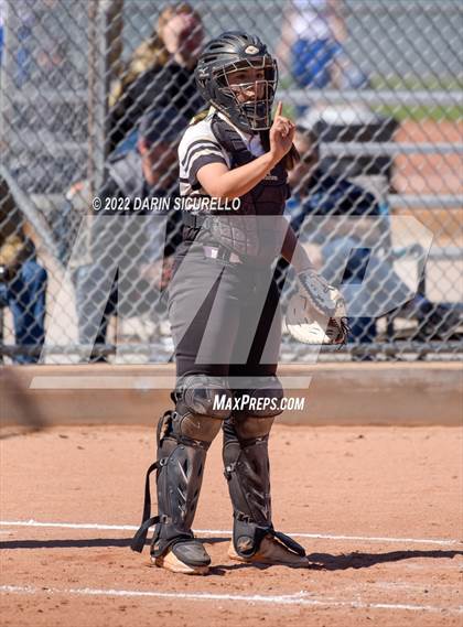 Thumbnail 2 in Highland vs. Apache Junction (Dobson/Westwood Invitational) photogallery.