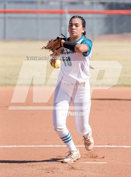 Thumbnail 1 in Highland vs. Apache Junction (Dobson/Westwood Invitational) photogallery.