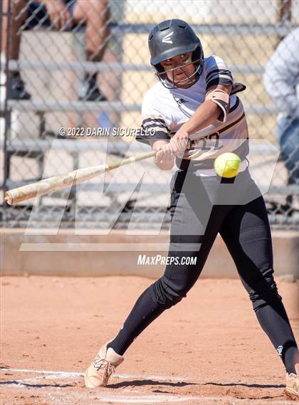 Thumbnail 1 in Highland vs. Apache Junction (Dobson/Westwood Invitational) photogallery.