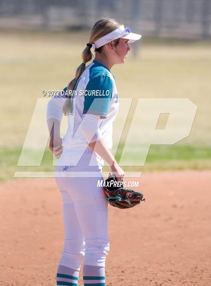 Thumbnail 2 in Highland vs. Apache Junction (Dobson/Westwood Invitational) photogallery.