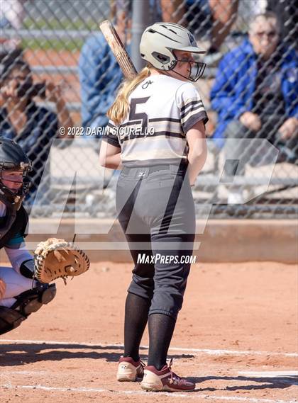 Thumbnail 1 in Highland vs. Apache Junction (Dobson/Westwood Invitational) photogallery.