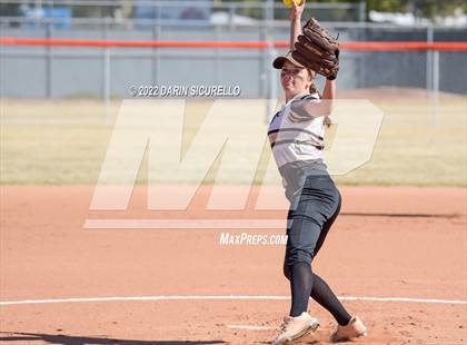 Thumbnail 1 in Highland vs. Apache Junction (Dobson/Westwood Invitational) photogallery.