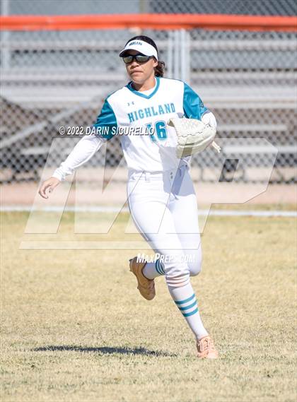 Thumbnail 2 in Highland vs. Apache Junction (Dobson/Westwood Invitational) photogallery.