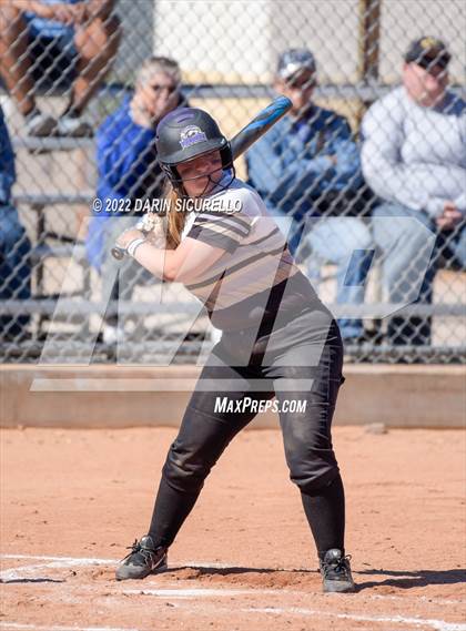 Thumbnail 2 in Highland vs. Apache Junction (Dobson/Westwood Invitational) photogallery.