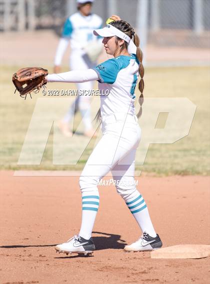 Thumbnail 1 in Highland vs. Apache Junction (Dobson/Westwood Invitational) photogallery.