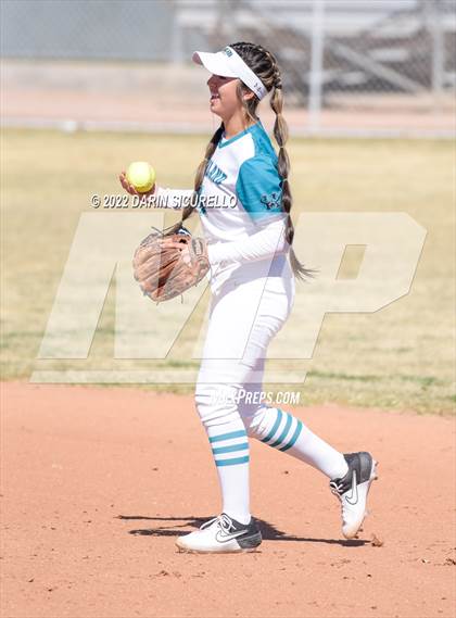 Thumbnail 3 in Highland vs. Apache Junction (Dobson/Westwood Invitational) photogallery.