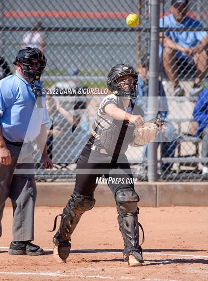 Thumbnail 3 in Highland vs. Apache Junction (Dobson/Westwood Invitational) photogallery.