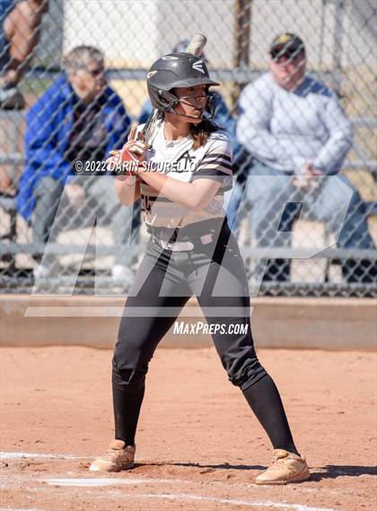 Thumbnail 2 in Highland vs. Apache Junction (Dobson/Westwood Invitational) photogallery.