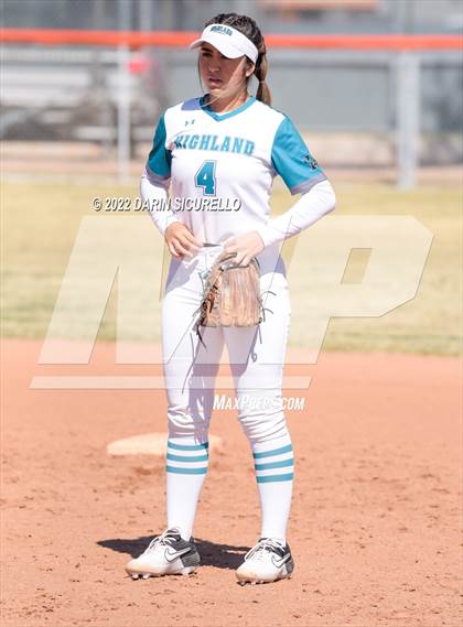 Thumbnail 2 in Highland vs. Apache Junction (Dobson/Westwood Invitational) photogallery.