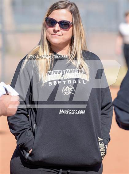 Thumbnail 1 in Highland vs. Apache Junction (Dobson/Westwood Invitational) photogallery.