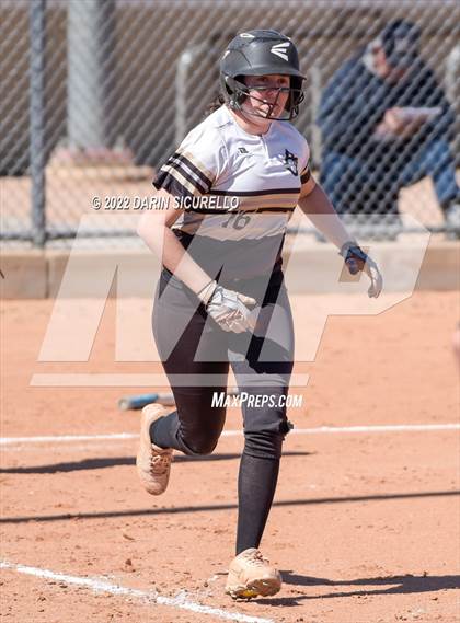 Thumbnail 1 in Highland vs. Apache Junction (Dobson/Westwood Invitational) photogallery.