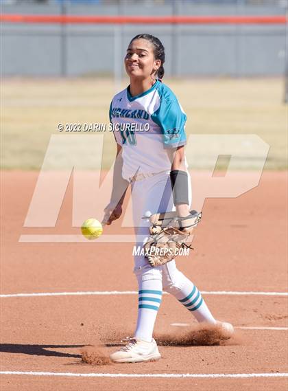 Thumbnail 2 in Highland vs. Apache Junction (Dobson/Westwood Invitational) photogallery.