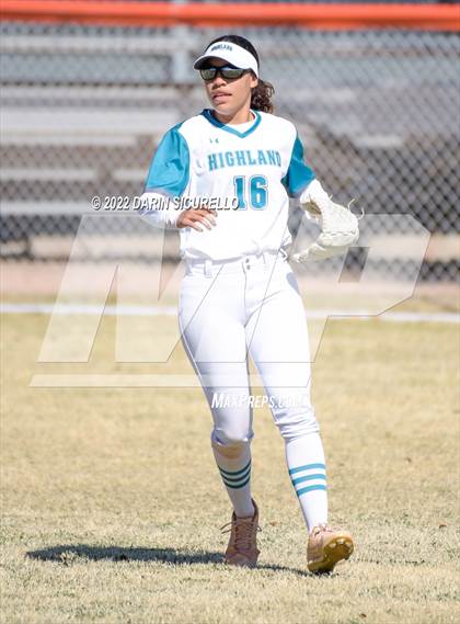 Thumbnail 3 in Highland vs. Apache Junction (Dobson/Westwood Invitational) photogallery.