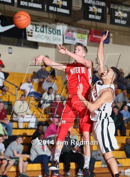 Thumbnail 1 in Webster Groves vs Mater Dei (City of Palms Classic) photogallery.