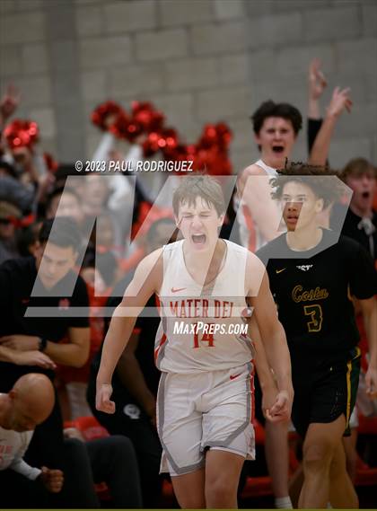 Thumbnail 2 in Mira Costa vs. Mater Dei (CIF SS Division 1 Semifinal) photogallery.