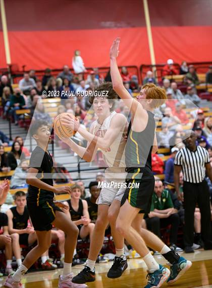 Thumbnail 2 in Mira Costa vs. Mater Dei (CIF SS Division 1 Semifinal) photogallery.