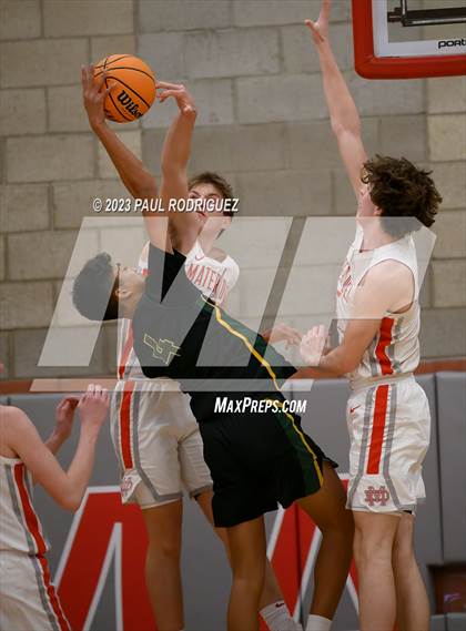 Thumbnail 1 in Mira Costa vs. Mater Dei (CIF SS Division 1 Semifinal) photogallery.