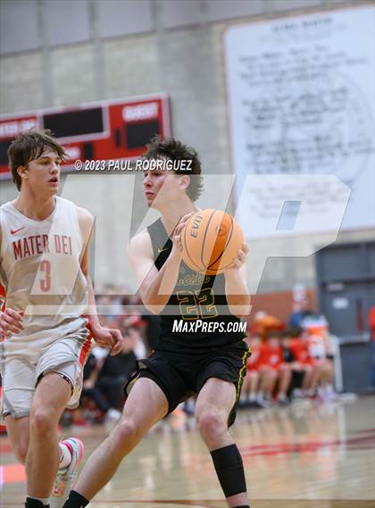 Thumbnail 3 in Mira Costa vs. Mater Dei (CIF SS Division 1 Semifinal) photogallery.