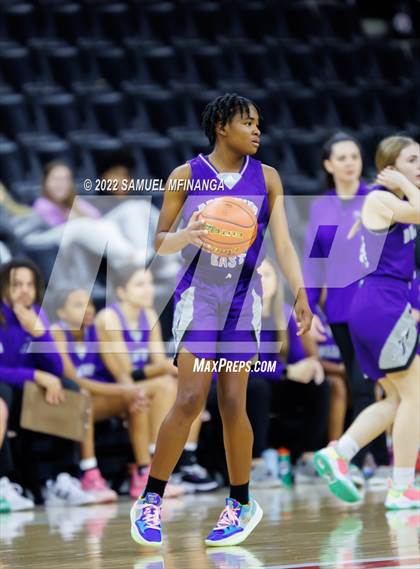 Thumbnail 3 in Bellevue East vs. Gretna photogallery.
