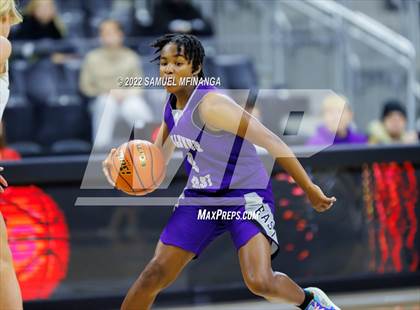 Thumbnail 3 in Bellevue East vs. Gretna photogallery.