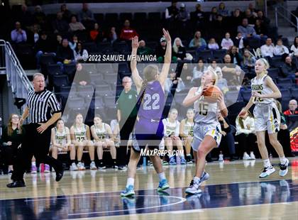 Thumbnail 1 in Bellevue East vs. Gretna photogallery.