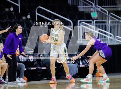 Thumbnail 2 in Bellevue East vs. Gretna photogallery.