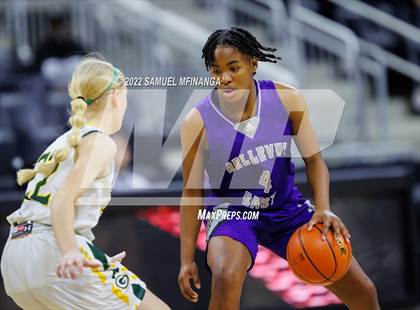 Thumbnail 2 in Bellevue East vs. Gretna photogallery.