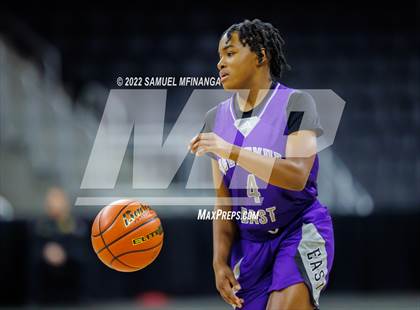 Thumbnail 2 in Bellevue East vs. Gretna photogallery.
