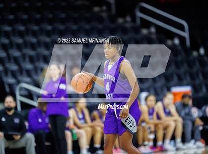 Thumbnail 3 in Bellevue East vs. Gretna photogallery.