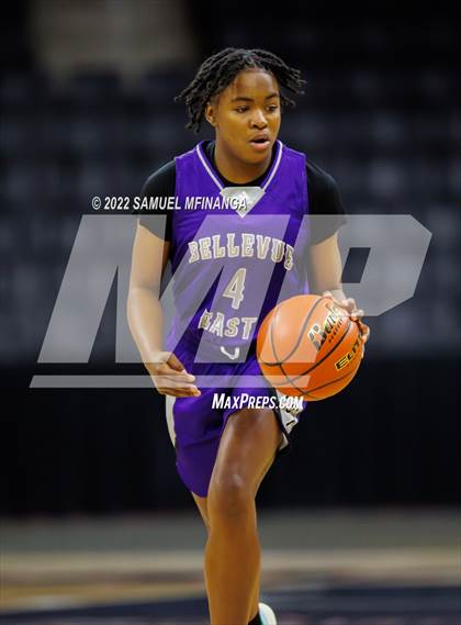 Thumbnail 1 in Bellevue East vs. Gretna photogallery.
