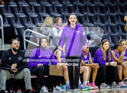 Thumbnail 3 in Bellevue East vs. Gretna photogallery.