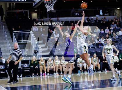 Thumbnail 3 in Bellevue East vs. Gretna photogallery.