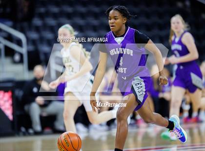 Thumbnail 1 in Bellevue East vs. Gretna photogallery.