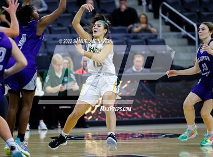 Thumbnail 1 in Bellevue East vs. Gretna photogallery.