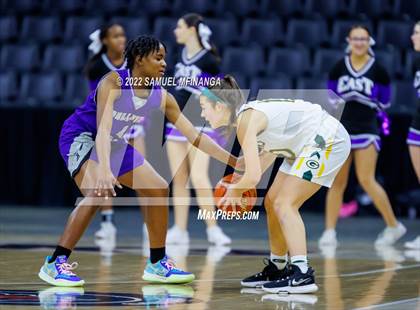 Thumbnail 3 in Bellevue East vs. Gretna photogallery.
