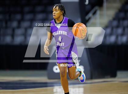Thumbnail 2 in Bellevue East vs. Gretna photogallery.