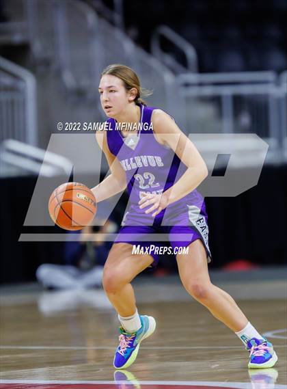 Thumbnail 1 in Bellevue East vs. Gretna photogallery.