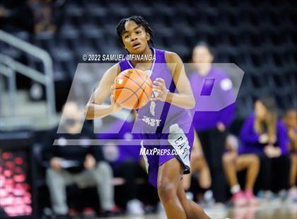 Thumbnail 3 in Bellevue East vs. Gretna photogallery.