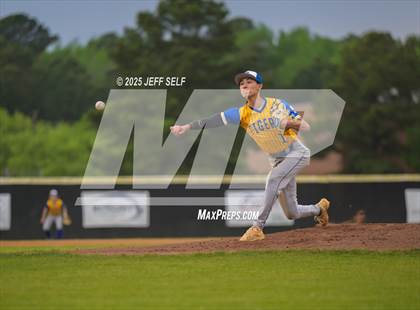 Thumbnail 1 in Oscar Smith @ Hickory photogallery.