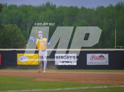 Thumbnail 2 in Oscar Smith @ Hickory photogallery.