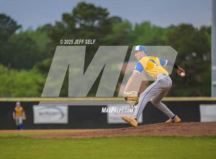 Thumbnail 1 in Oscar Smith @ Hickory photogallery.