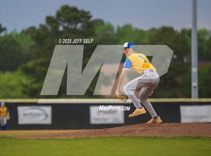Thumbnail 3 in Oscar Smith @ Hickory photogallery.