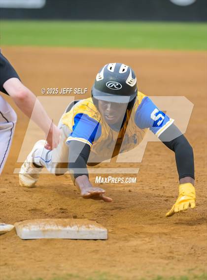 Thumbnail 3 in Oscar Smith @ Hickory photogallery.